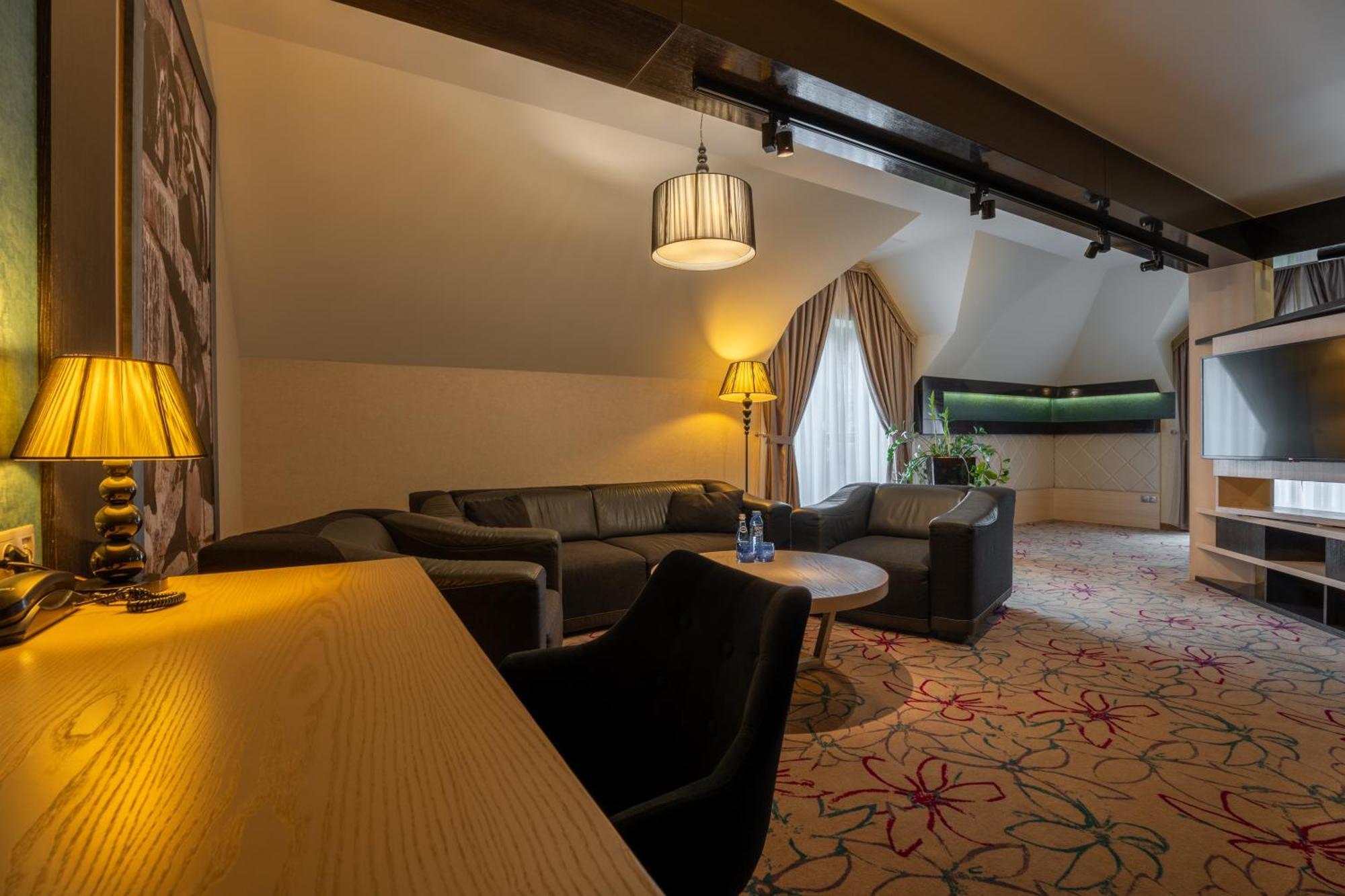 Hotel & Spa Czarny Gron Пржеки Екстериор снимка