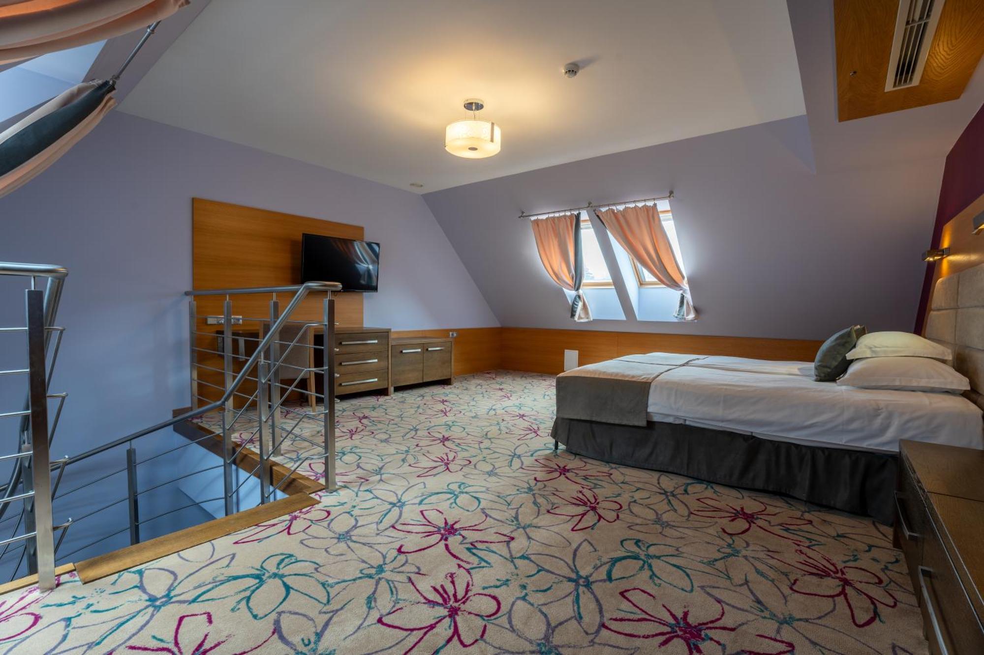 Hotel & Spa Czarny Gron Пржеки Екстериор снимка