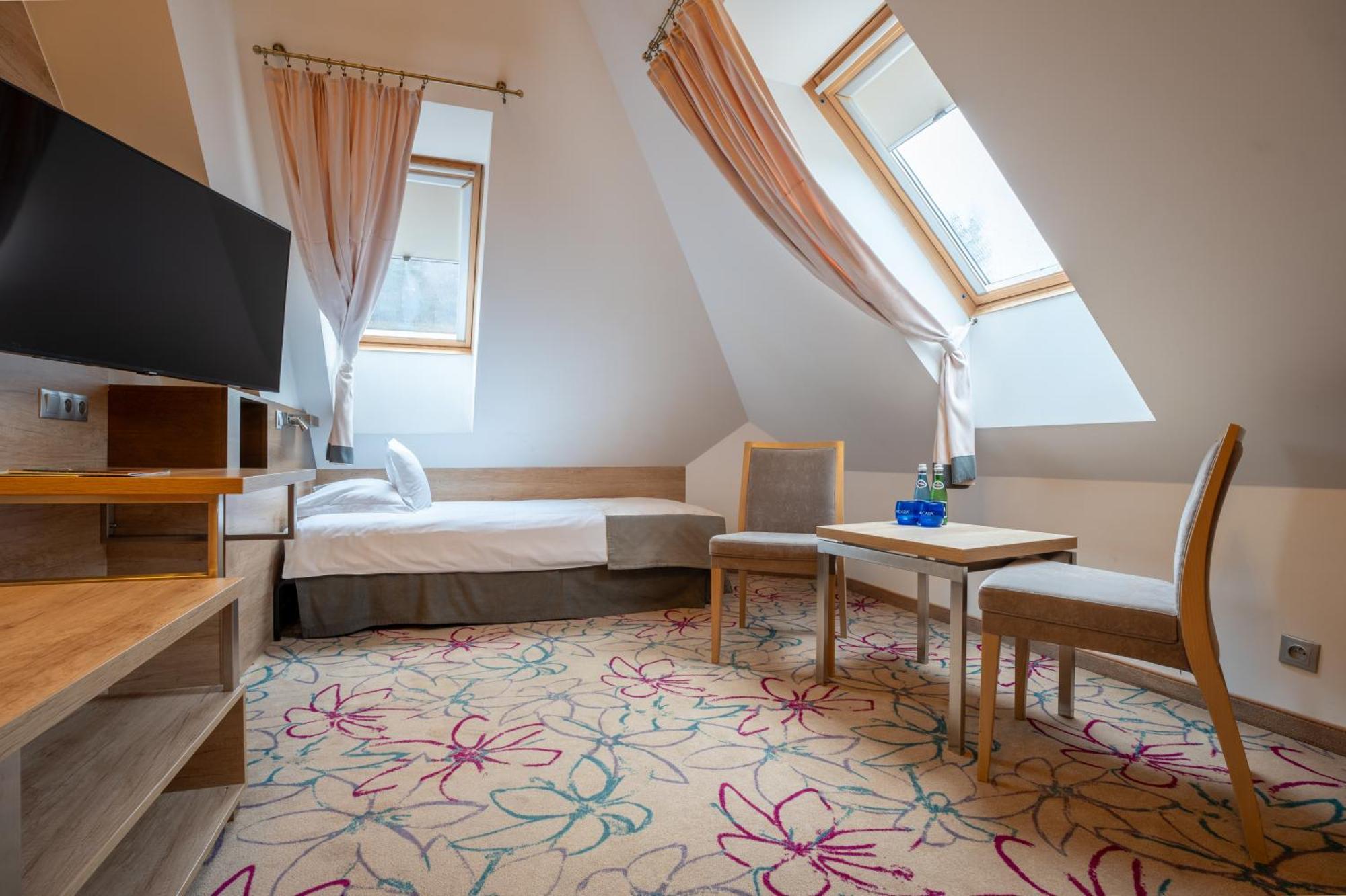 Hotel & Spa Czarny Gron Пржеки Екстериор снимка