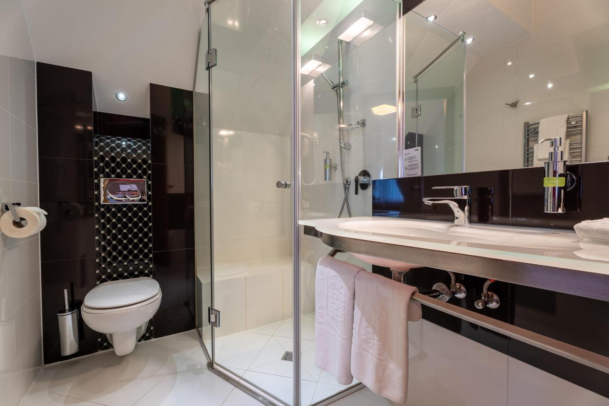 Hotel & Spa Czarny Gron Пржеки Екстериор снимка