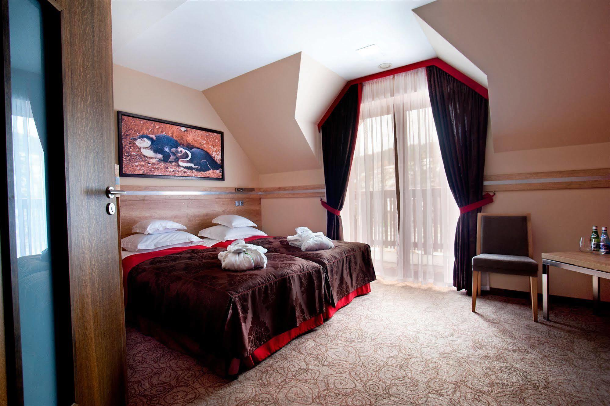 Hotel & Spa Czarny Gron Пржеки Екстериор снимка